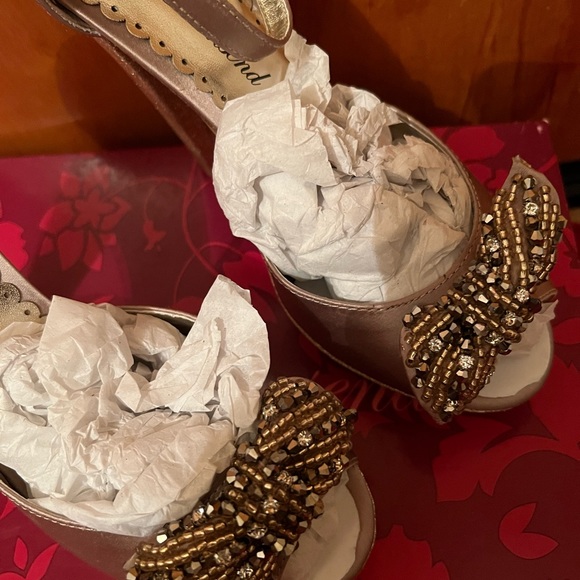 New in the box heels - Picture 12 of 12